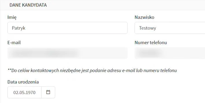 Fragment formularza danych kandydata, adres e-mail i numer telefonu zamazane
