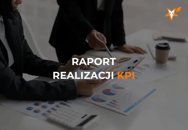 Okładka webinaru „Jak przedstawić realizację założonych celów w raportach?”.